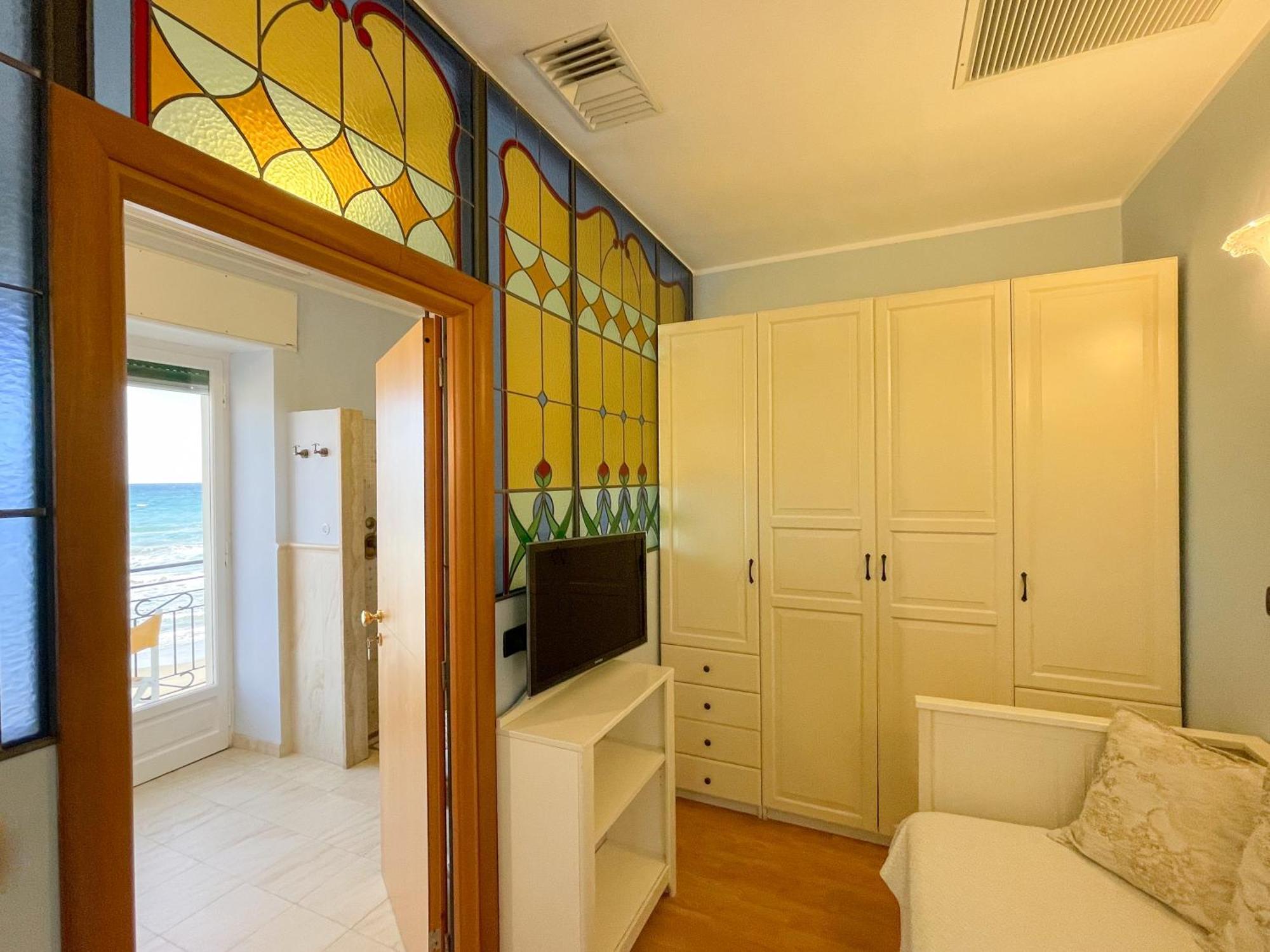 Jasmin Charme Hotel Diano Marina Exterior photo